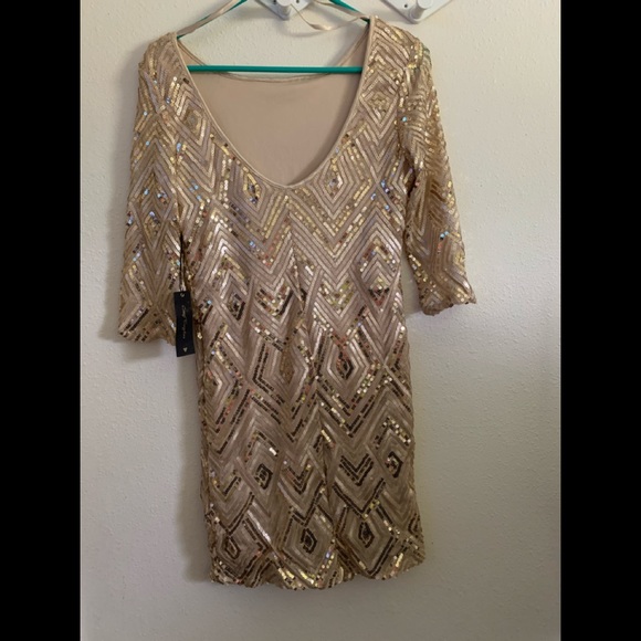 City Triangle Gold Sequin Open Backed Dress. NWT - Picture 2 of 10